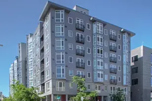 699 John St, Seattle, WA 98109 - Photo 37