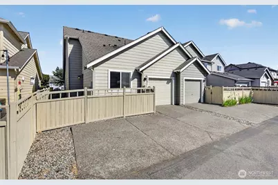 5831 Pennsylvania Street SE, Lacey, WA 98513 - Photo 3