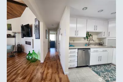 2426 Eastpoint Drive, Langley, WA 98260 - Photo 5