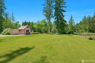 32893 S Shore Drive, Mount Vernon, WA 98274 - Photo 9