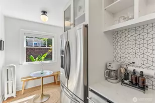 2634 Franklin Ave E, Seattle, WA 98102 - Photo 9