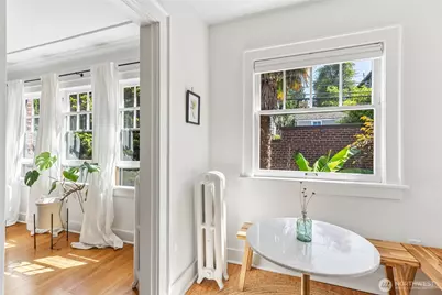 2634 Franklin Avenue E #304, Seattle, WA 98102 - Photo 7