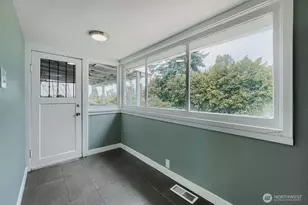 98178 5330 S Creston St, Seattle, WA 98178 - Photo 5