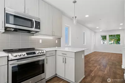 12516 15th Avenue NE #A, Seattle, WA 98125 - Photo 5