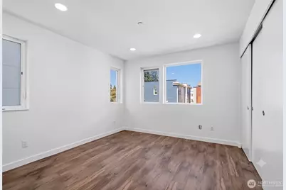 12516 15th Avenue NE #A, Seattle, WA 98125 - Photo 9