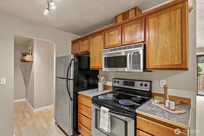750 N 143rd Street #310, Seattle, WA 98133 - Photo 7