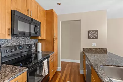 8503 Bowdoin Way #204, Edmonds, WA 98026 - Photo 9