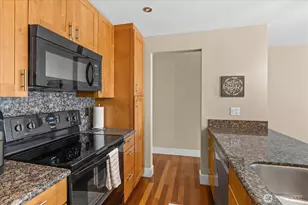 8503 Bowdoin Way, Edmonds, WA 98026 - Photo 9