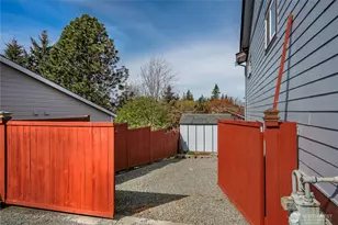 4410 Glasgow Way, Anacortes, WA 98221 - Photo 33