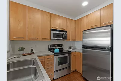 655 W Crockett Street #A202, Seattle, WA 98109 - Photo 13