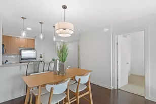 655 W Crockett St, Seattle, WA 98109 - Photo 15