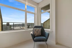 655 W Crockett St, Seattle, WA 98109 - Photo 21
