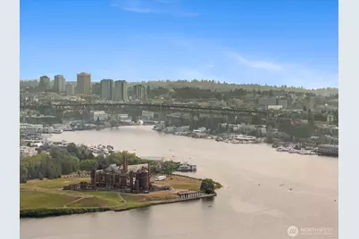 655 W Crockett Street #A202, Seattle, WA 98109 - Photo 37