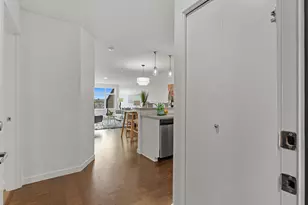 655 W Crockett St, Seattle, WA 98109 - Photo 31