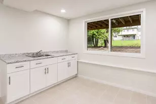 9439 11th Ave SW, Seattle, WA 98106 - Photo 15