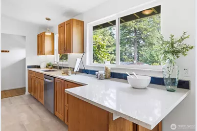2411 156th Avenue SE, Bellevue, WA 98007 - Photo 19