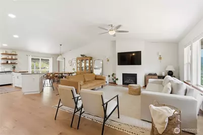 1207 34th Street, Bellingham, WA 98229 - Photo 3