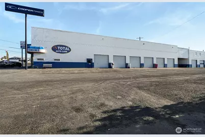1706 W Broadway Avenue, Moses Lake, WA 98837 - Photo 1