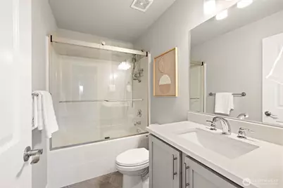 19105 123rd Avenue SE, Renton, WA 98058 - Photo 23