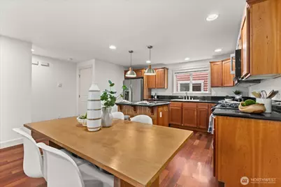 2024 W Bertona Street, Seattle, WA 98199 - Photo 11