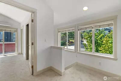 2024 W Bertona Street, Seattle, WA 98199 - Photo 15