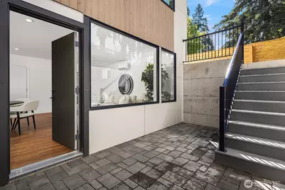 15640 NE 1st Place, Bellevue, WA 98008 - Photo 35
