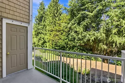 5400 Harbour Pointe Boulevard #E202, Mukilteo, WA 98275 - Photo 9