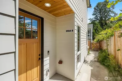 5984 B 26th Avenue SW, Seattle, WA 98106 - Photo 21