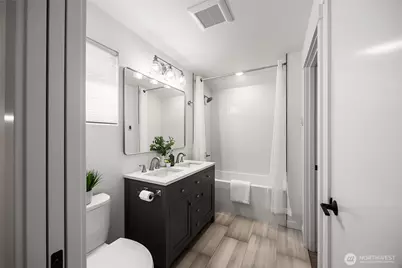 5984 B 26th Avenue SW, Seattle, WA 98106 - Photo 13