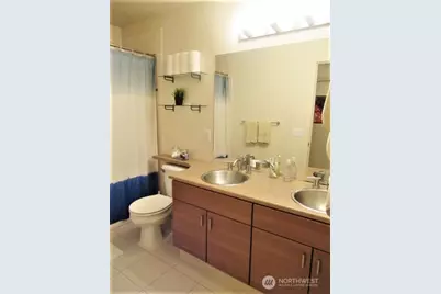 700 E Denny Way #202, Seattle, WA 98122 - Photo 9