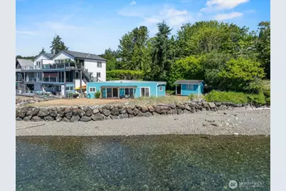 2711 Day Island Boulevard W, University Place, WA 98466 - Photo 1