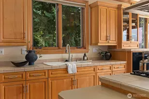 12510 Holmes Point Dr NE, Kirkland, WA 98034 - Photo 15