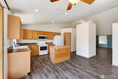 10322 249th Street Ct E, Graham, WA 98338 - Photo 29
