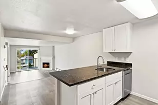 9484 Redmond-Woodinville Road NE, Redmond, WA 98052 - Photo 7