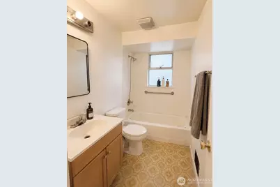 10246 Renton Ave S, Seattle, WA 98178 - Photo 9