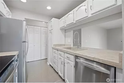 4189 W Lake Sammamish Parkway SE #B309, Bellevue, WA 98008 - Photo 19