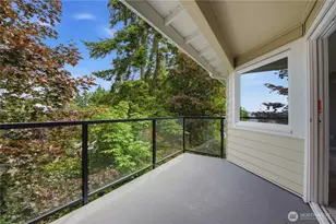 4189 W Lake Sammamish Pkwy SE, Bellevue, WA 98008 - Photo 15