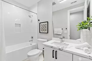 12608 NE 30th St, Bellevue, WA 98005 - Photo 35