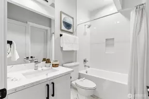 12608 NE 30th St, Bellevue, WA 98005 - Photo 31