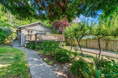 4018 59th Avenue SW, Seattle, WA 98116 - Photo 5