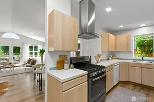 4018 59th Ave SW, Seattle, WA 98116 - Photo 17