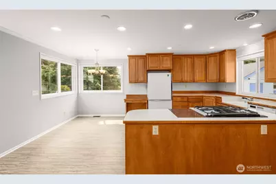 2501 SW 112th Street, Seattle, WA 98146 - Photo 11