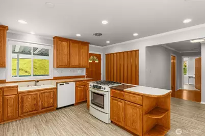2501 SW 112th Street, Seattle, WA 98146 - Photo 9