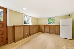 4747 4th Ave NE, Seattle, WA 98105 - Photo 31