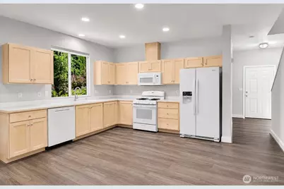6750 163rd Place SE #B, Bellevue, WA 98006 - Photo 5