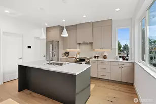 4045 44th Ave SW, Seattle, WA 98116 - Photo 7