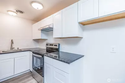 748 S Cloverdale Street #Unit 6, Seattle, WA 98108 - Photo 7