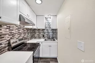 748 S Cloverdale St, Seattle, WA 98108 - Photo 21