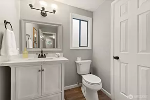 1228 NE Brockman Pl, Seattle, WA 98125 - Photo 11
