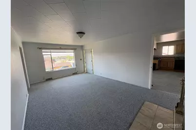 10 W Dewberry Avenue, Omak, WA 98841 - Photo 3